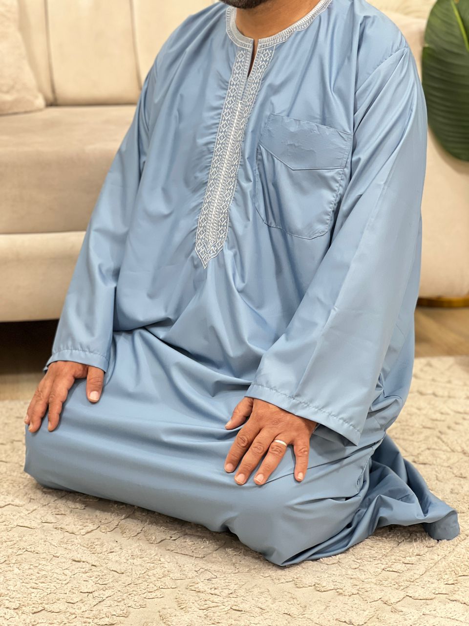 Kamis brodé